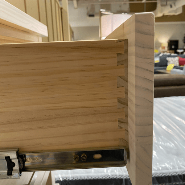 Mako Furniture Dovetail drawer construction
